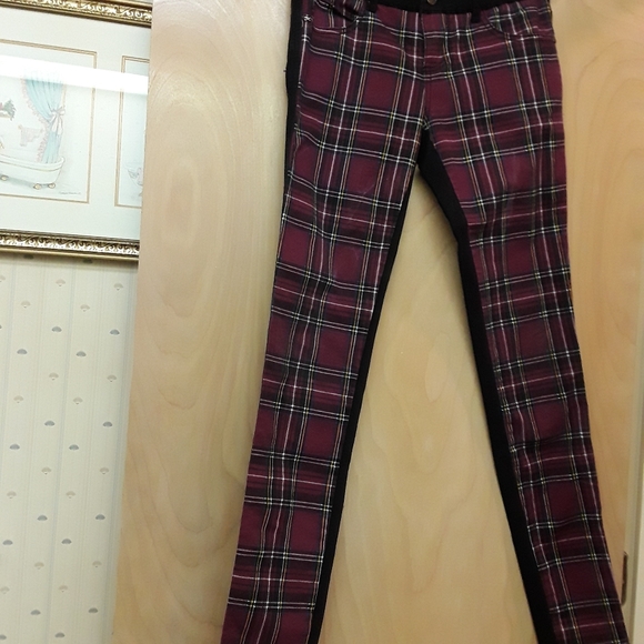 Skull & Bones Purple Plaid Punk Jeans Hot Topic - Picture 2 of 10